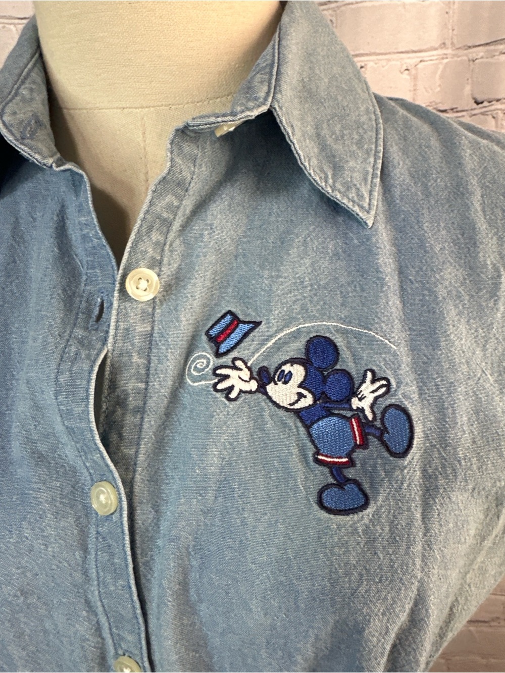 Y2K Disney Store Mickey & Minnie Embroidered Denim Midi Dress Size Medium - Picture 2 of 9